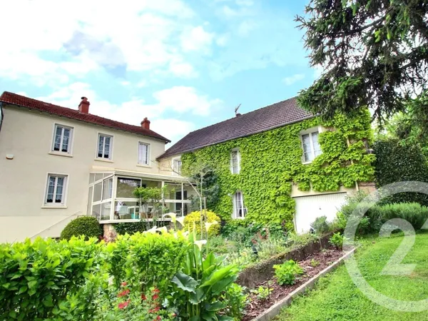 Maison 7 pièces 250 m²