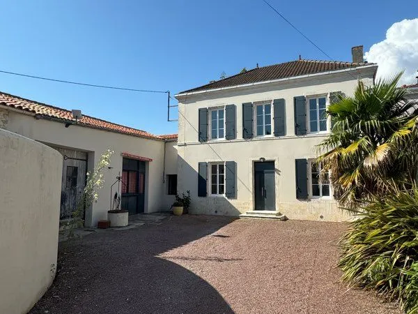 À vendre - maison de maître