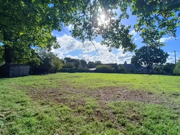Terrain 1077 m²