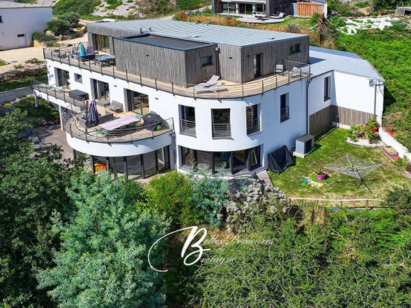 Maison 15 pièces 360 m²