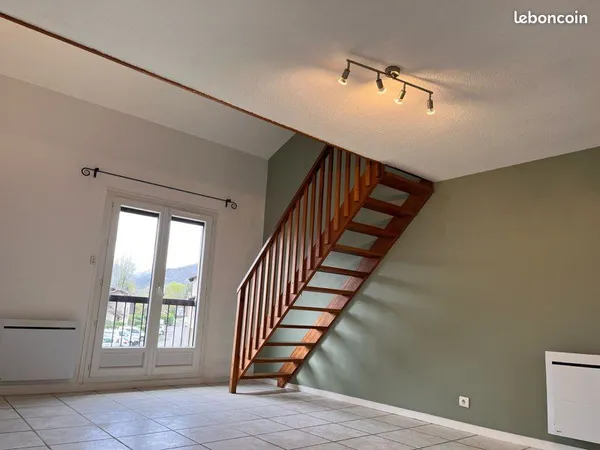 Appartement F1 bis duplex Jarrie