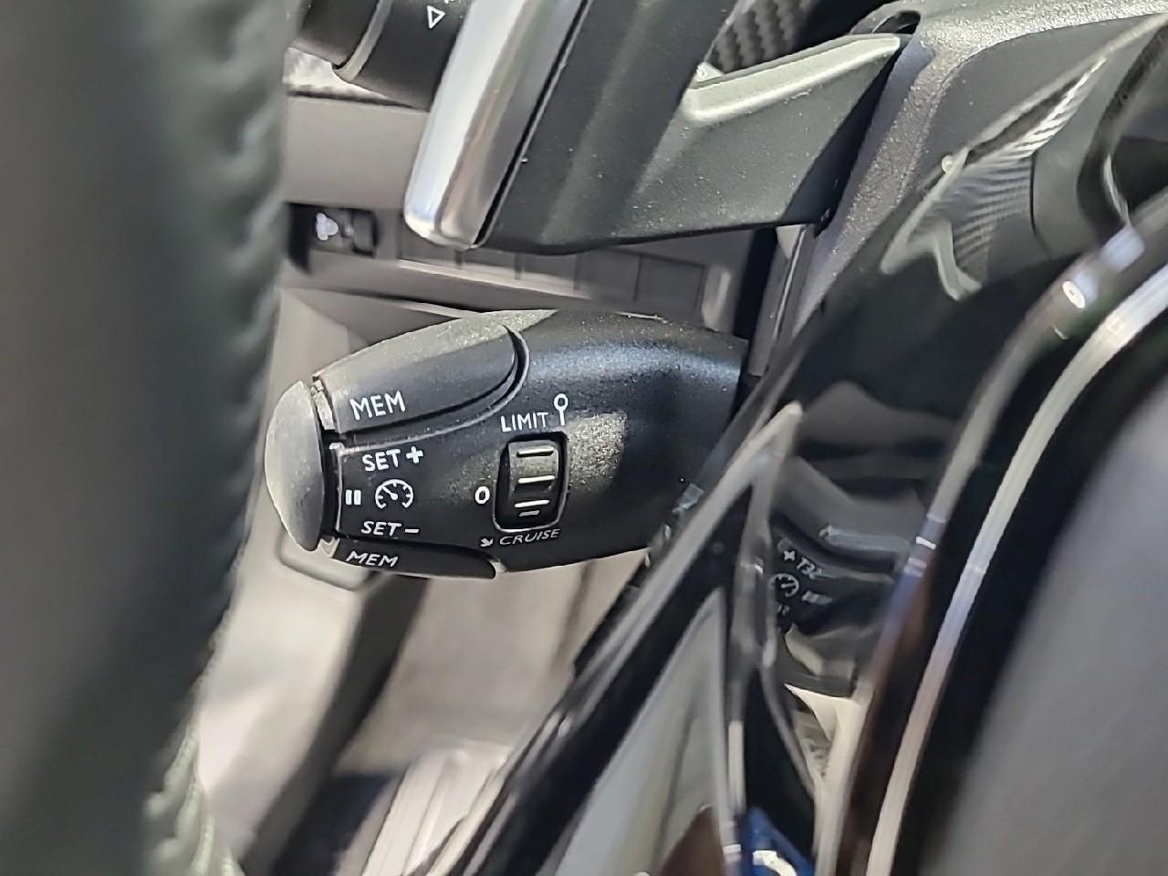 Peugeot 208 hybrid 100 e-dcs6 allure — photo 21