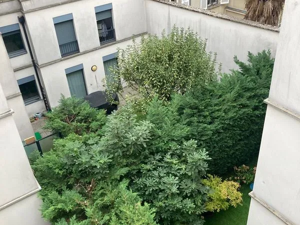 Bastille - Beau 2 pièces, en parfait état, calme et lumineux, vue dégagée sur jardins
