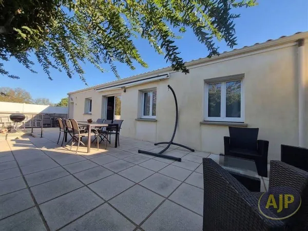 Maison de plain-pied 5 pièces 113 m²