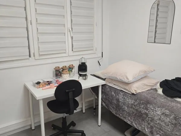 Bureau et espace de travail Location Saint-Martin-d'Hères 1p 17m² 300€
