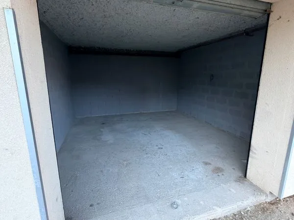 Grand garage 16m2