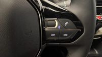 Peugeot 2008 1.2 Hybrid 145ch Allure e-DCS6 — photo 25