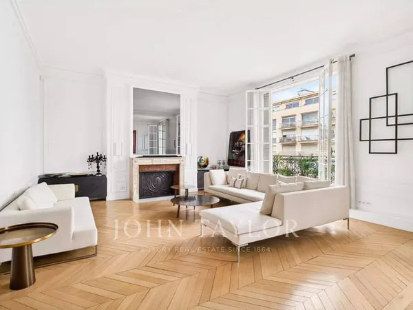 Appartement 272 m²