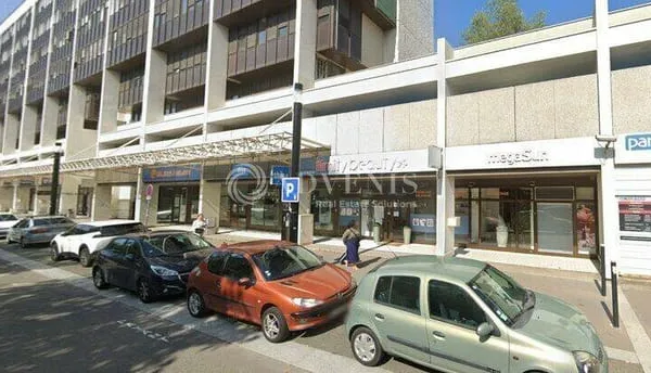 Local commercial 149 m²
