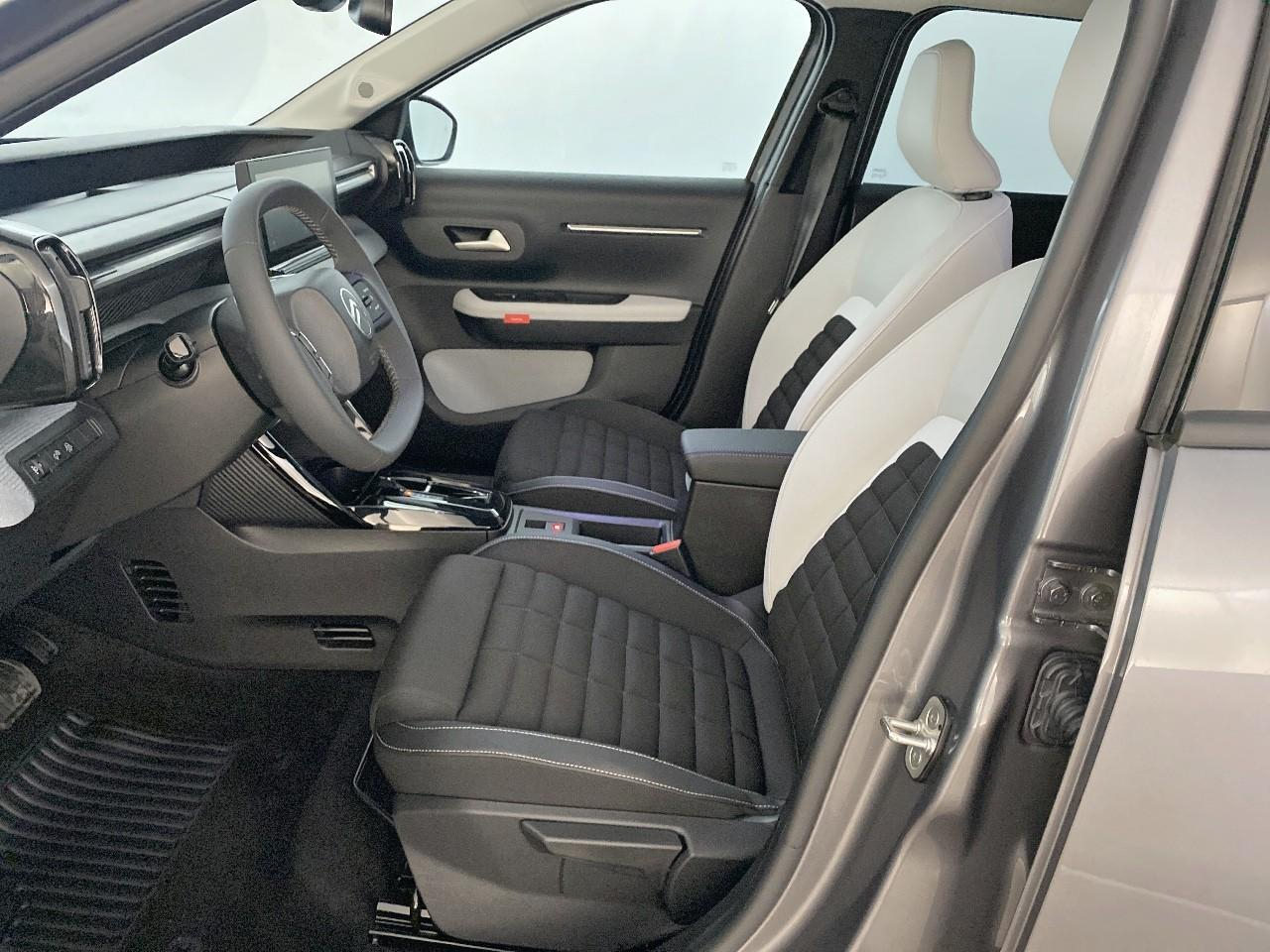 Citroën C3 Aircross hybride 145 ch aut max — photo 9