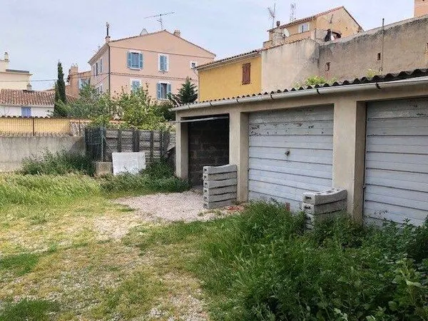 Parking 12 m²