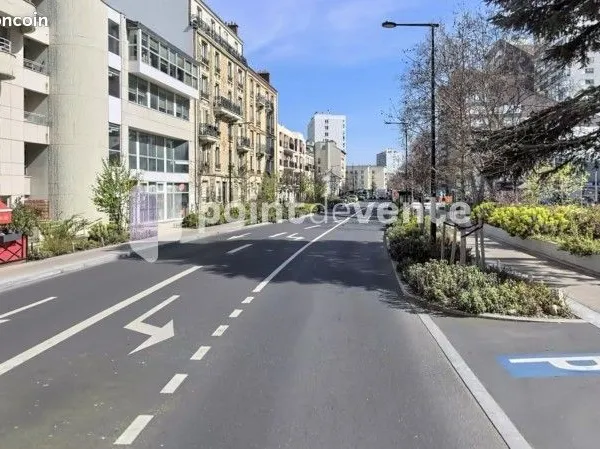 Local commercial 400 m²
