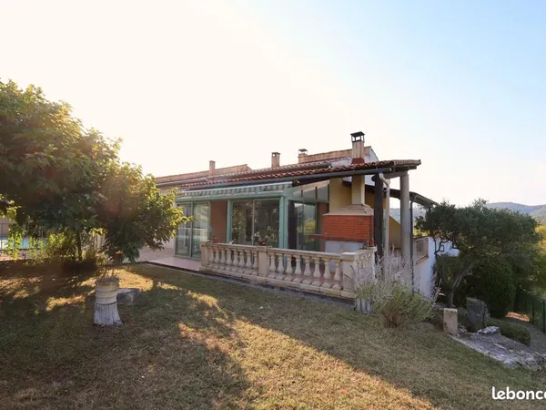 Maison 6 pièces 130 m²
