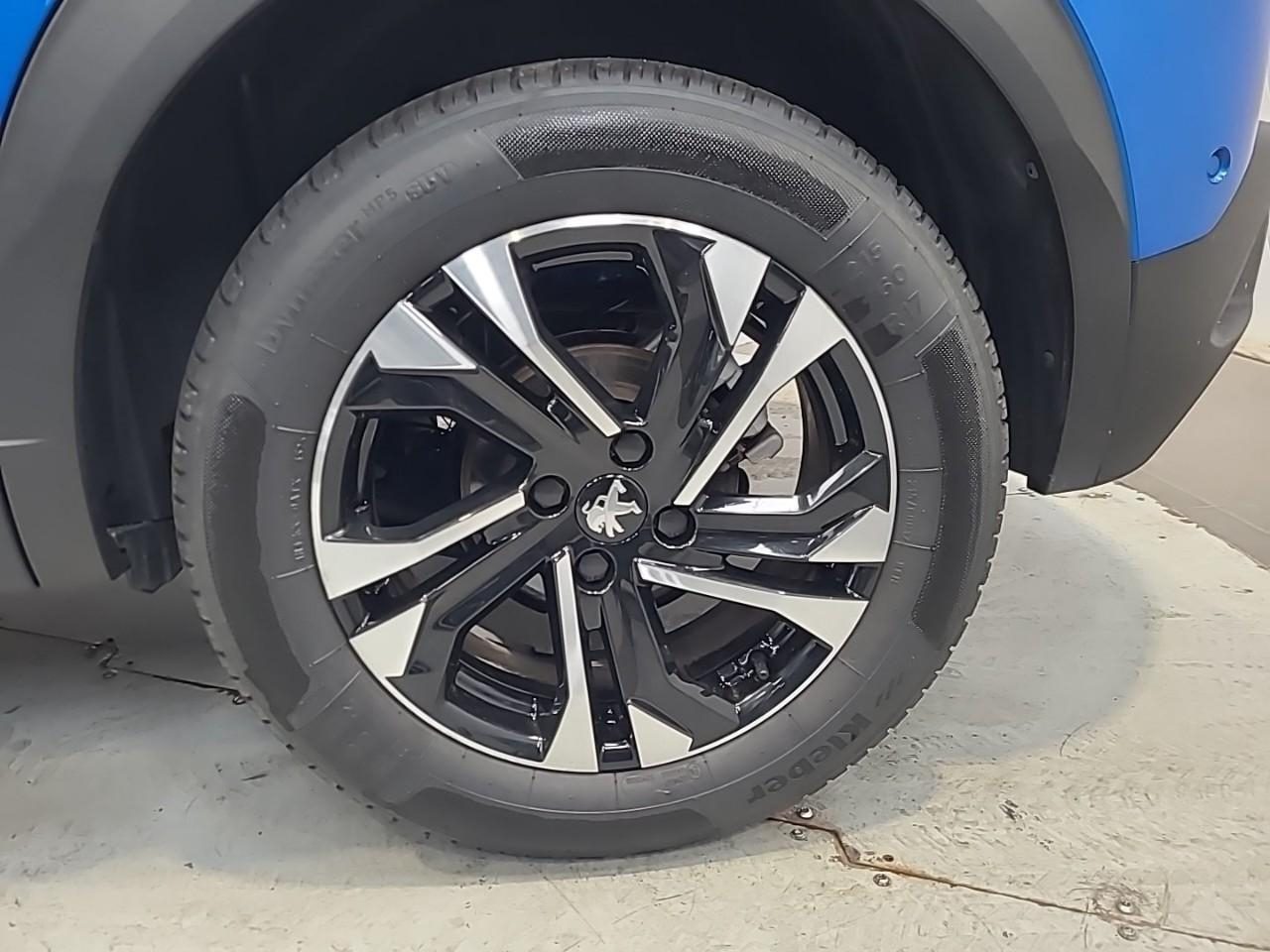 Peugeot 2008 puretech 130 s&s eat8 gt — photo 16
