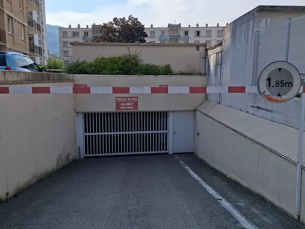 Garage quartier eaux claires à Grenoble