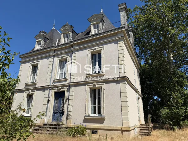 Demeure bourgeoise de caractère au coeur de CHATELLERAULT