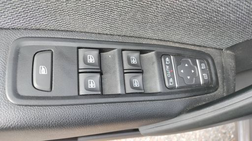 Renault Kangoo 1.5 Blue dCi 95 - Techno – 2023 – 63790 km – Diesel – Boîte Manuelle — photo 18
