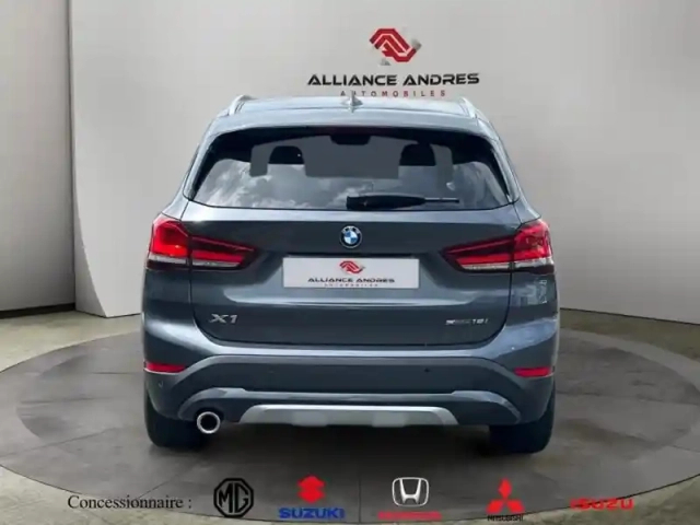 Bmw X1 sdrive18ia 136ch xline dkg7 — photo 4