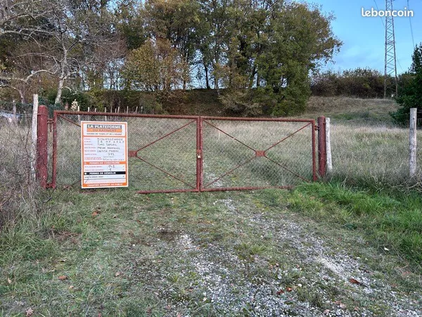 Terrain 10000 m2 ( 793 m2 constable )