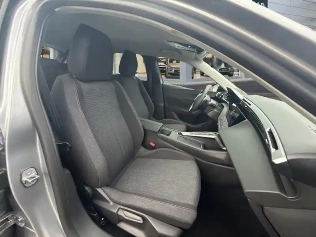 Peugeot 308 hybrid 145 e-dcs6 style — photo 9