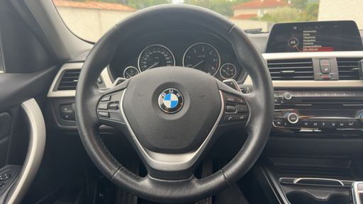BMW Serie 3 2.0 320d 190 - Lounge – 2016 – 87840 km – Diesel – Boîte Automatique — photo 28