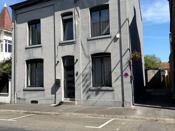 Maison 10 pièces 180 m²