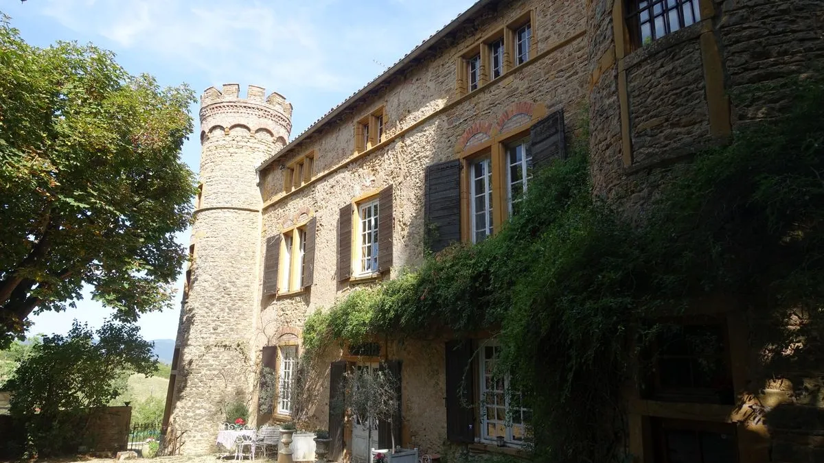 Photo 1