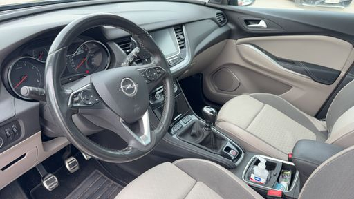 Opel Grandland X 1.2 Turbo 130 - Innovation – 2018 – 118333 km – Essence – Boîte Manuelle — photo 25