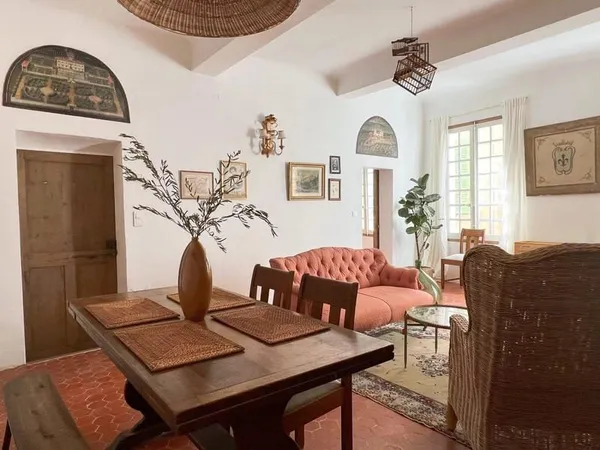Maison de Maître avec Boutique & Terrasse de Toit