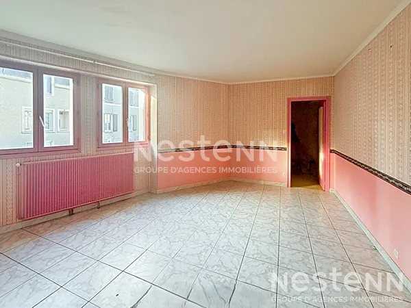 TRELAZE Maison 110 M² à rénover 3 chambres, jardin, garage !