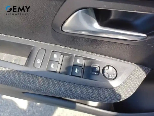 Peugeot 208 puretech 100 s&amp;s bvm6 — photo 19