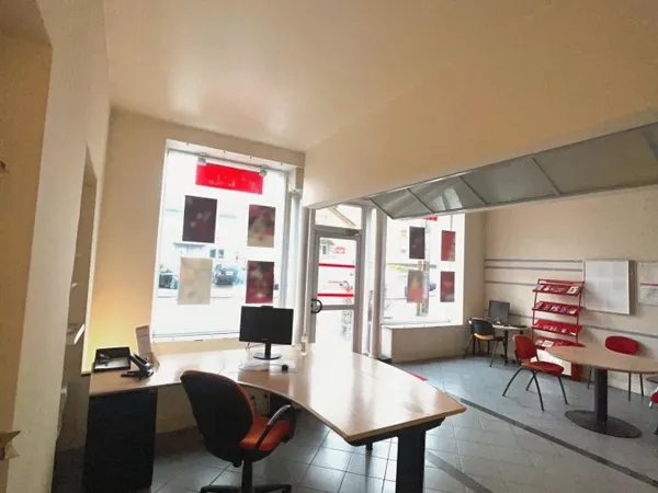 Commerce 7 pièces 154 m²