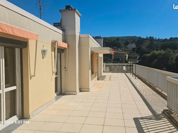Superbe T4 à Apt en Luberonavec terrasse de 84 m²