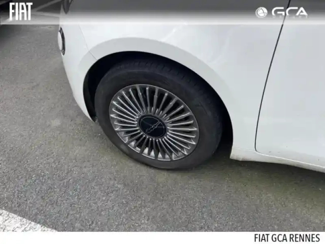 Fiat 500 e 118ch my23 — photo 4