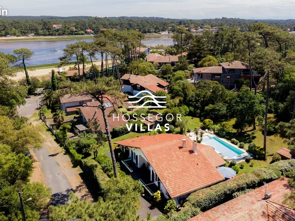 Villa 7 pièces 220 m²
