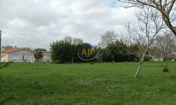Terrain Talais 769 m2