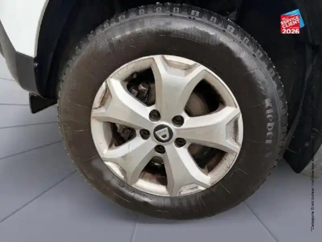 Dacia Duster 1.5 blue dci 115ch prestige + 4x2 — photo 10