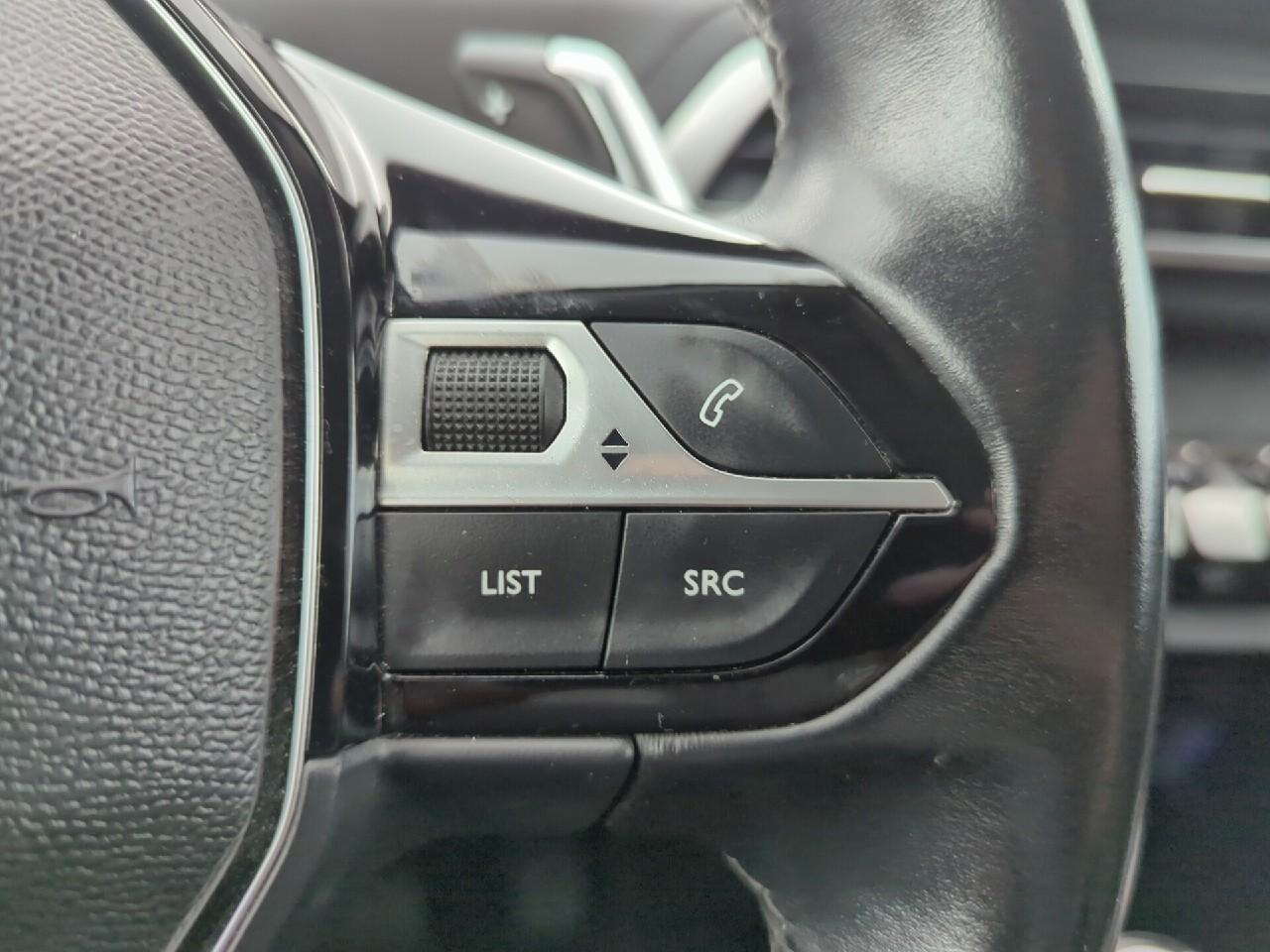 Peugeot 3008 puretech 130ch s&s eat8 allure pack — photo 26