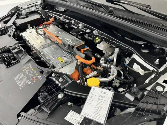 Renault Megane e-tech 220 ch autonomie confort gsr2 — photo 89