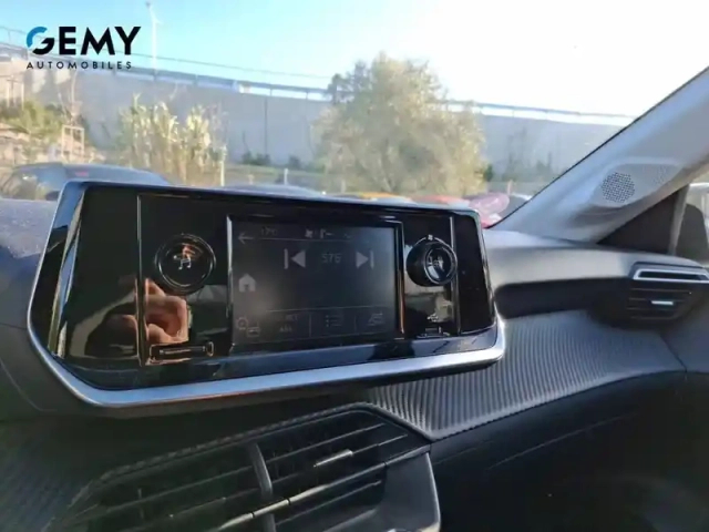 Peugeot 208 puretech 75 s&amp;s bvm5 — photo 29
