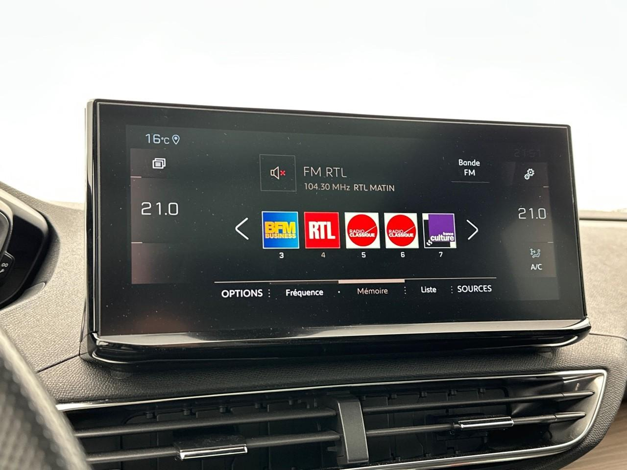 Peugeot 3008 puretech 130ch s&s eat8 gt pack — photo 22
