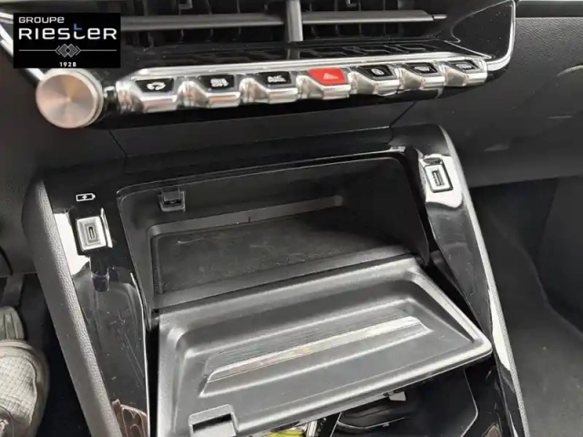 Peugeot 2008 puretech 130 s&amp;s bvm6 — photo 18