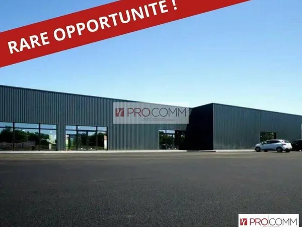 Local commercial 900 m²