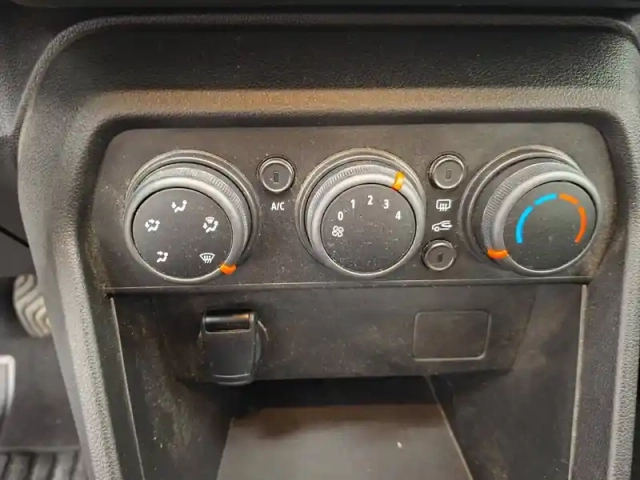 Dacia Sandero tce 90 - 22 — photo 15