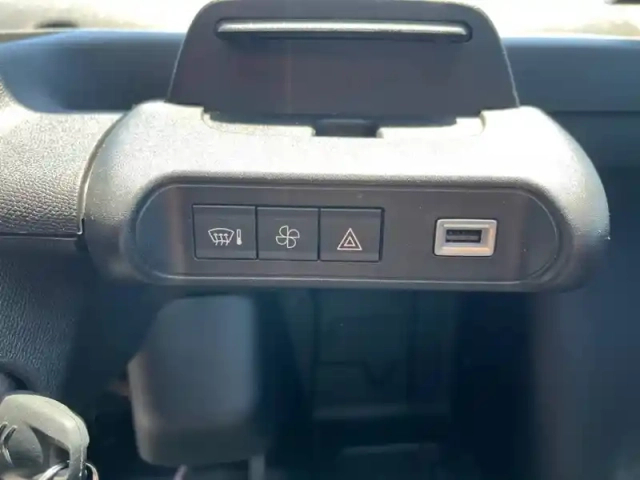 Citroën Ami — photo 15