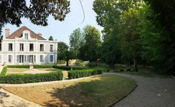 Maison 12 pièces 313 m²