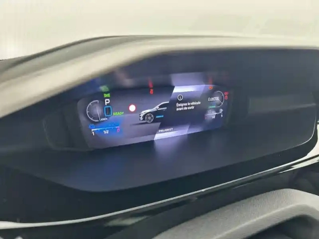 Peugeot 408 phev 225 e-eat8 — photo 33