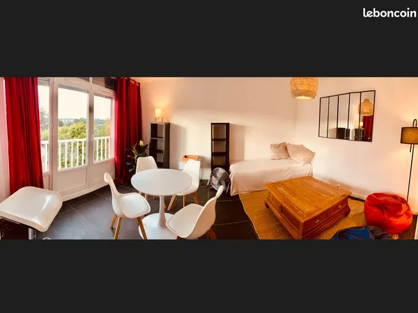 Chambre meublée en colocation — Tassin / Gorge de Loup — 495 CC