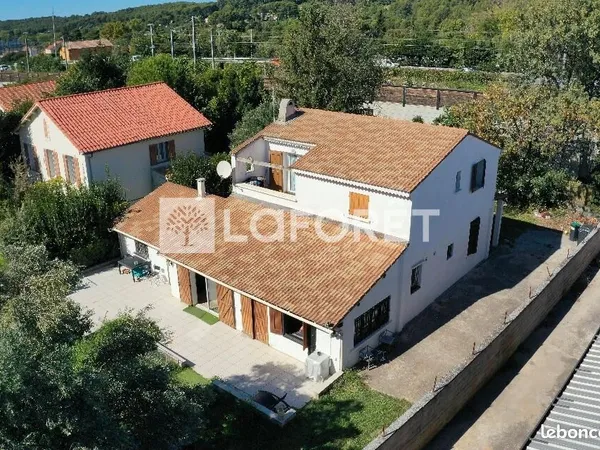 Maison 8 pièces 165 m²