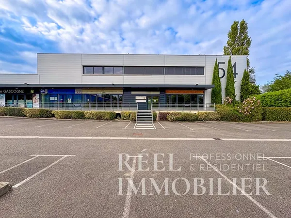 À louer - Local commercial / Bureaux de 206 m² à Auch